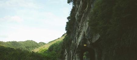 战略预警：波斯湾危机升级路径推演与应对预案