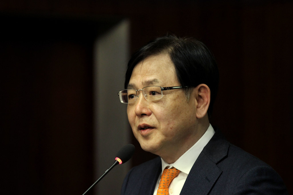 特朗普告诉韩国签署阿拉斯加液化天然气协议或“我会向他们收取更多费用”