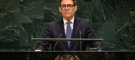英国宣布对虚假信息和全球人工智能标准采取行动